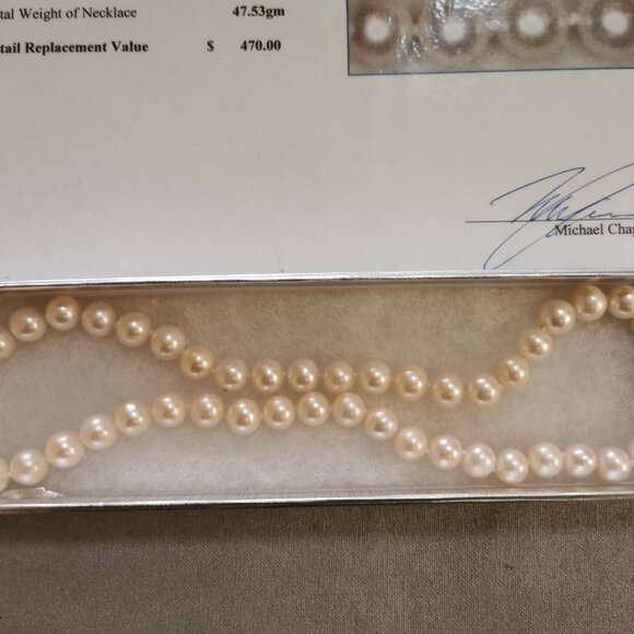 Pearl Necklace with Appraisal - Picture 2 of 7